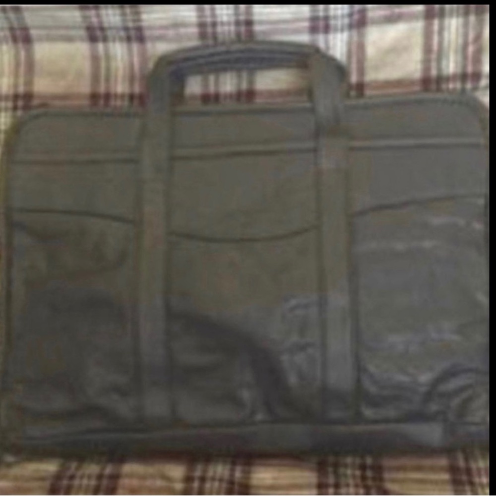 “Briefcase Etc.” Vegan Briefcase/Laptop Carrier  NWOT